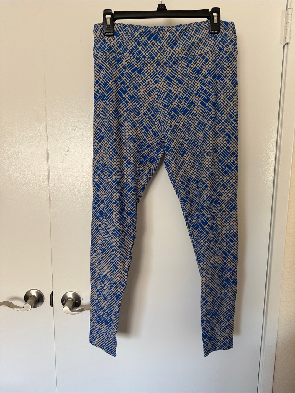 LuLaRoe Blue and Cream Crosshatch Leggings